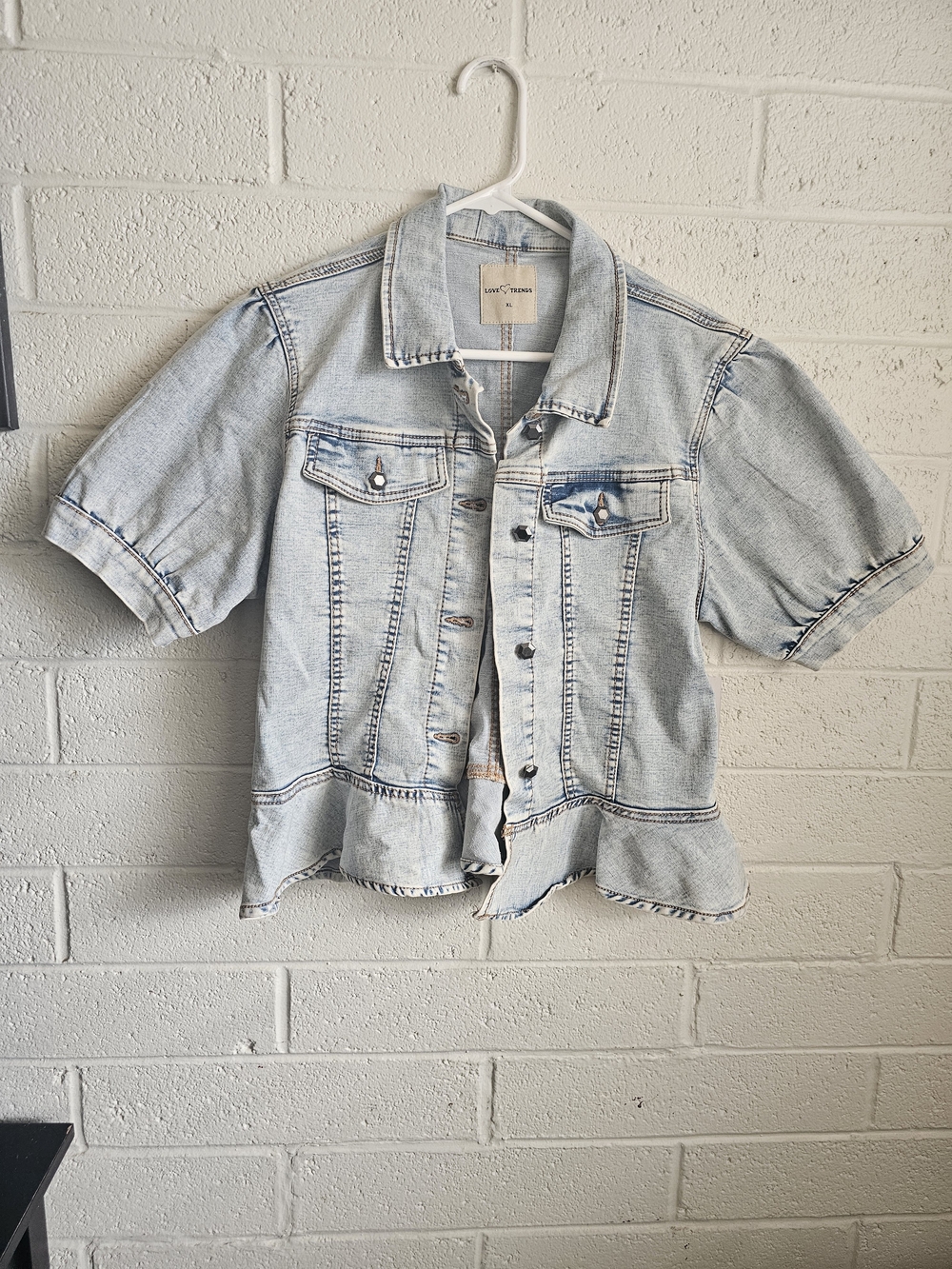 Love & Trends NWT XL Short Sleeve Denim Jacket Peplum Button Front